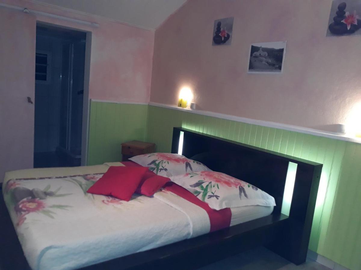 Petite Fleur De Lentilles Bed and Breakfast Cilaos Eksteriør billede